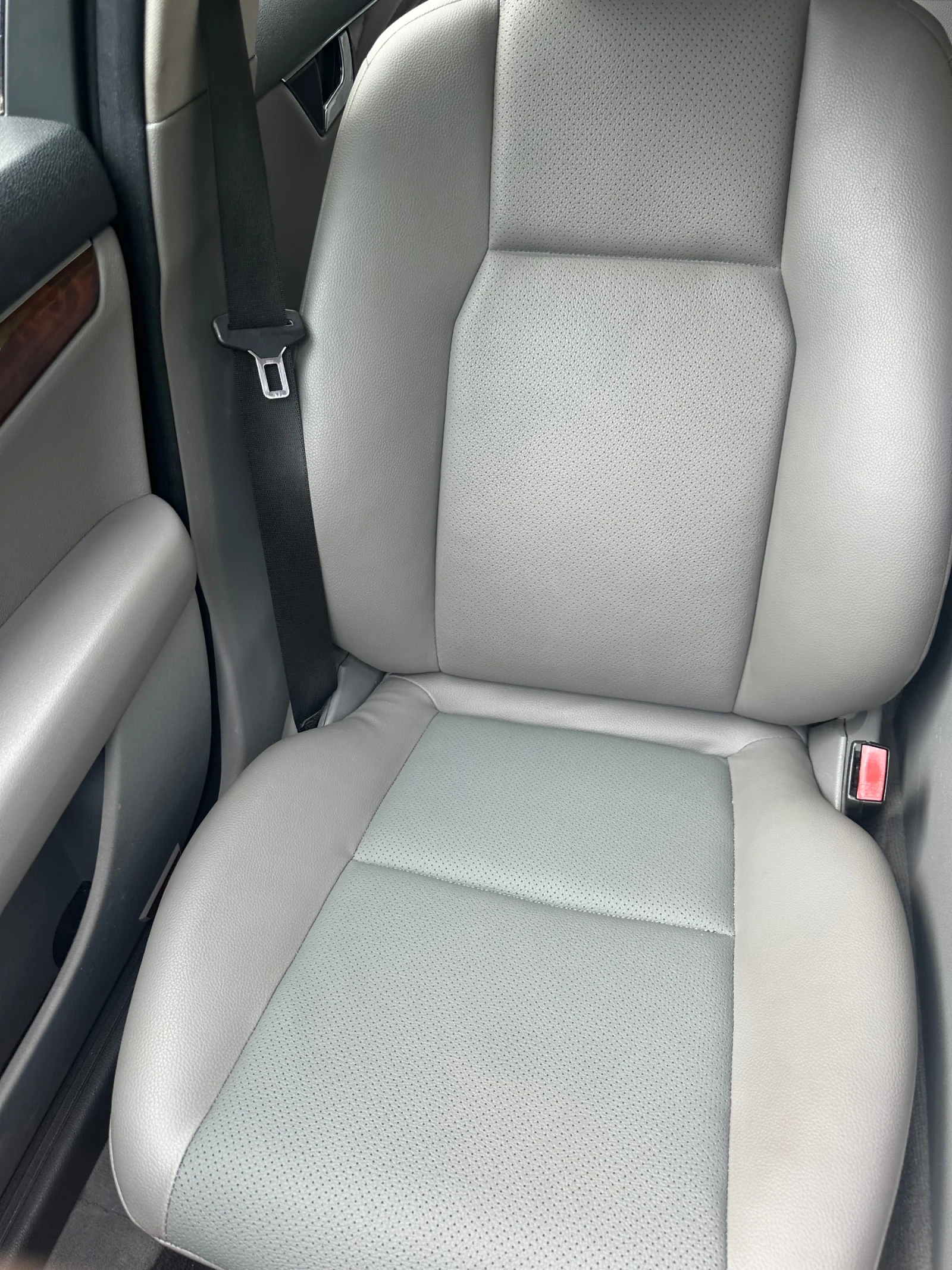Mercedes-Benz C 220, снимка 6 - Автомобили и джипове - 56163455