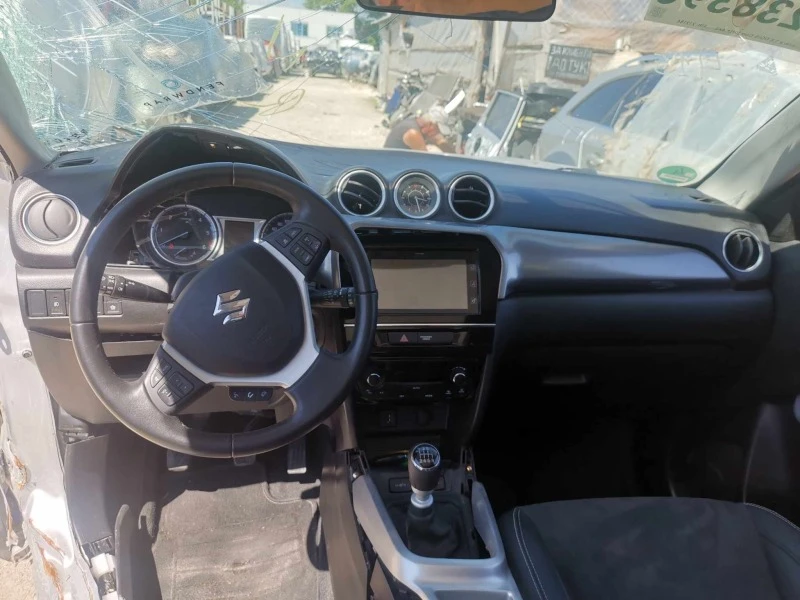 Suzuki Vitara 1.6DDIS, снимка 9 - Автомобили и джипове - 41863568