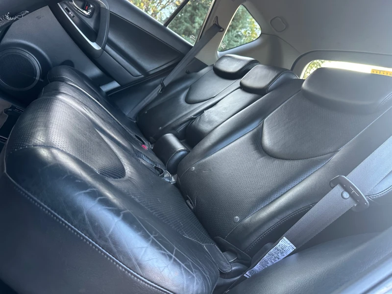 Toyota Rav4 2.2 D-4D CROSSOVER, снимка 12 - Автомобили и джипове - 52249588