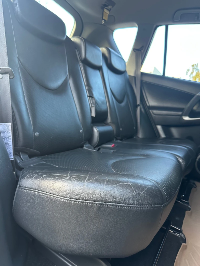 Toyota Rav4 2.2 D-4D CROSSOVER, снимка 14 - Автомобили и джипове - 52249588