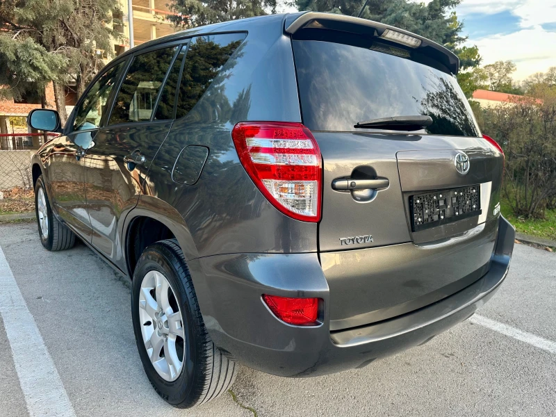 Toyota Rav4 2.2 D-4D CROSSOVER, снимка 5 - Автомобили и джипове - 52249588