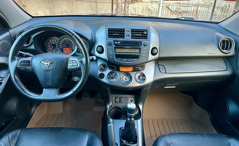 Toyota Rav4 2.2 D-4D CROSSOVER, снимка 8 - Автомобили и джипове - 52249588