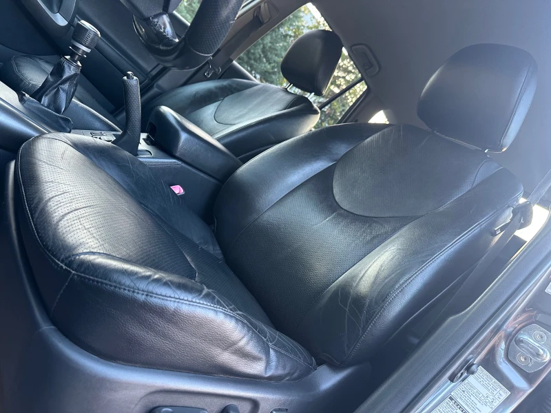 Toyota Rav4 2.2 D-4D CROSSOVER, снимка 11 - Автомобили и джипове - 52249588