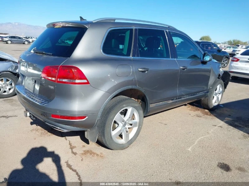 VW Touareg 3.0L V-6 DI, DOHC, VVT, TURBO, 225HP All Wheel, снимка 9 - Автомобили и джипове - 52938669