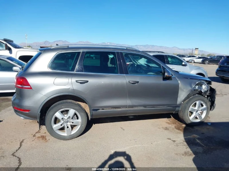 VW Touareg 3.0L V-6 DI, DOHC, VVT, TURBO, 225HP All Wheel, снимка 5 - Автомобили и джипове - 52938669