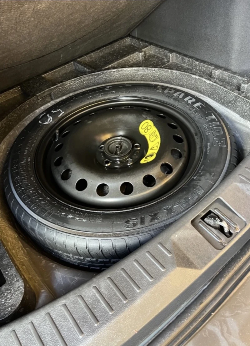 Ford Kuga, снимка 11 - Автомобили и джипове - 52944484