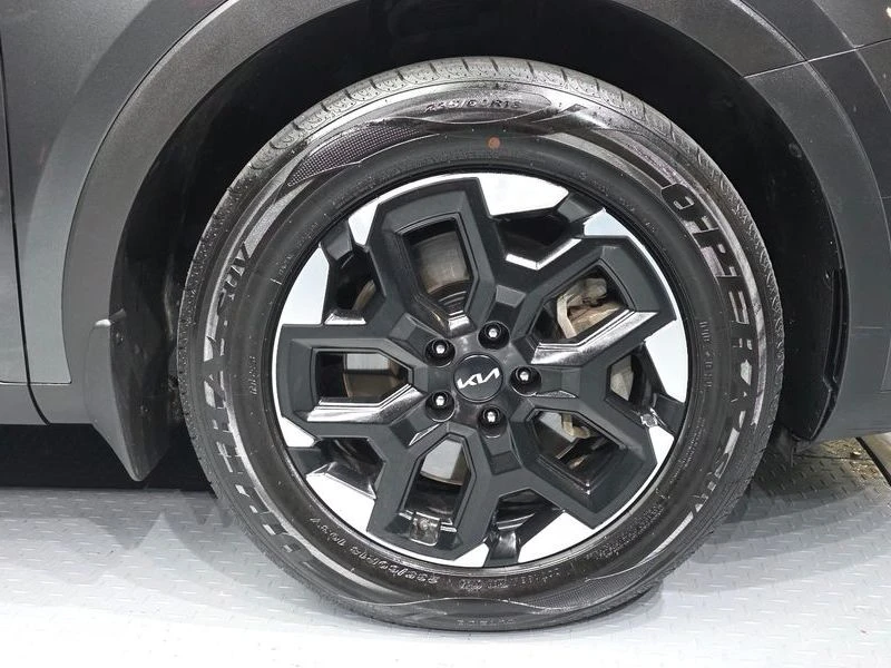 Kia Sorento Diesel 2.2 4WD| 202к.с.| ВКЛ.ТЕХНОТЕСТ, снимка 5 - Автомобили и джипове - 55346591
