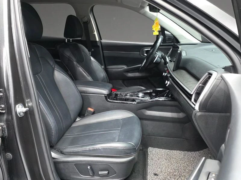 Kia Sorento Diesel 2.2 4WD| 202к.с.| ВКЛ.ТЕХНОТЕСТ, снимка 11 - Автомобили и джипове - 55346591
