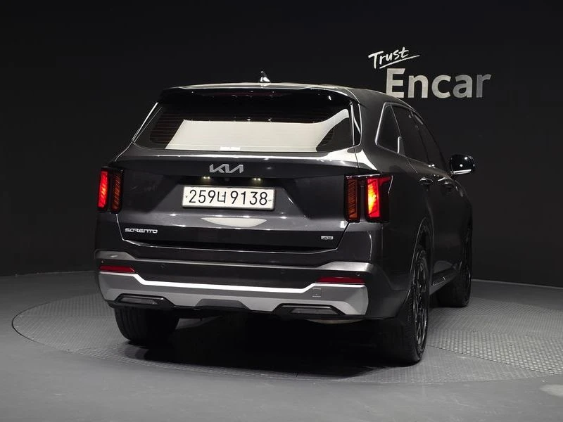 Kia Sorento Diesel 2.2 4WD| 202к.с.| ВКЛ.ТЕХНОТЕСТ, снимка 4 - Автомобили и джипове - 55346591