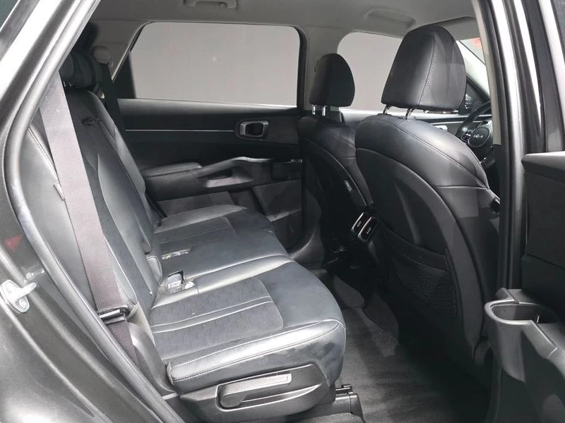 Kia Sorento Diesel 2.2 4WD| 202к.с.| ВКЛ.ТЕХНОТЕСТ, снимка 12 - Автомобили и джипове - 55346591