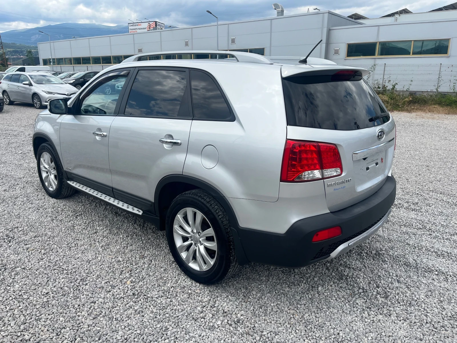 Kia Sorento 2.2CRDI-197k.c. 4WD, NAVI., Panorama - изображение 4