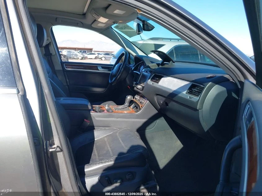 VW Touareg 3.0L V-6 DI, DOHC, VVT, TURBO, 225HP All Wheel | Mobile.bg � ����������� 10