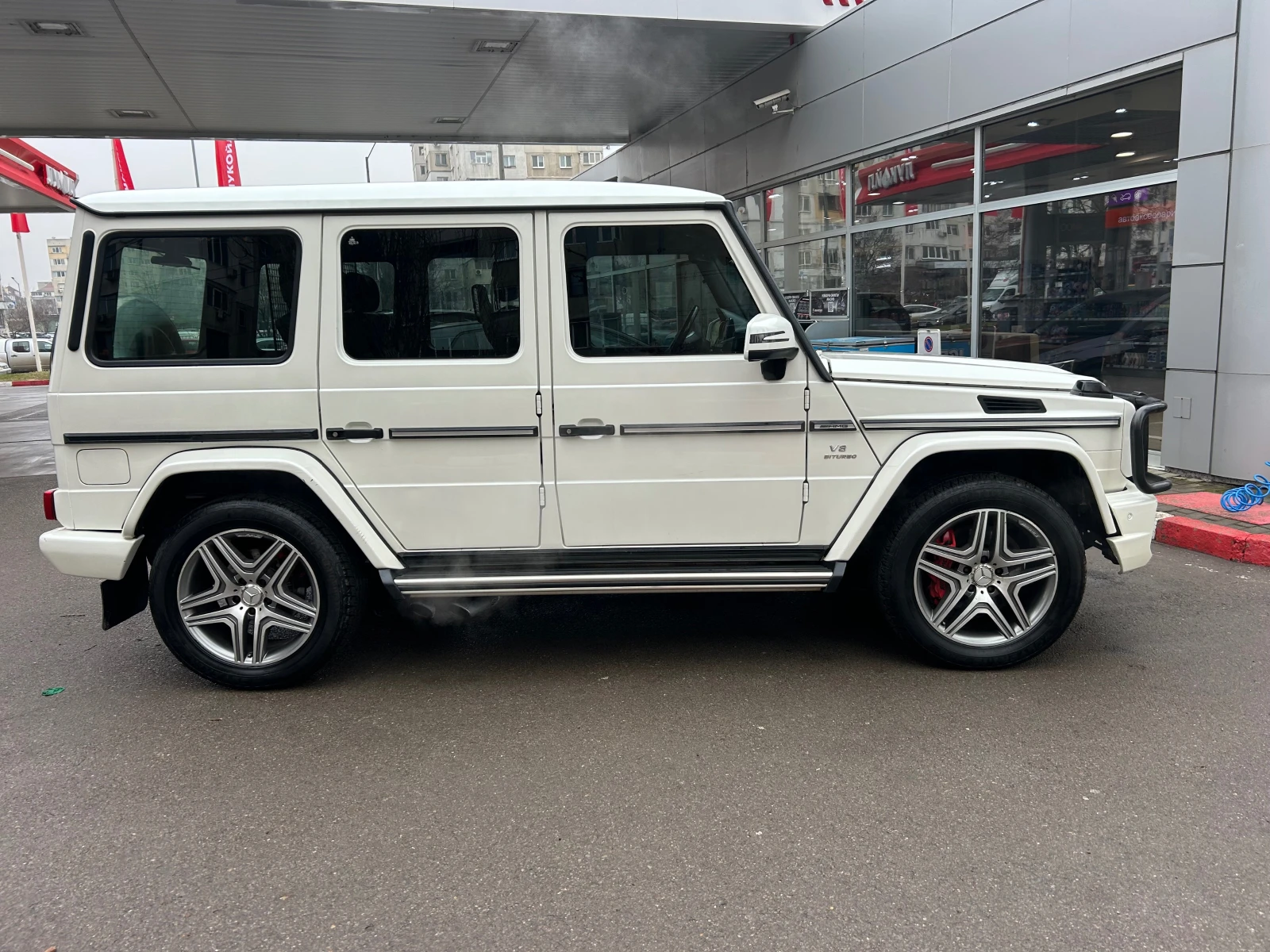 Mercedes-Benz G 63 AMG ПЕРФЕКТЕН * ТОП ЦЕНА - изображение 5
