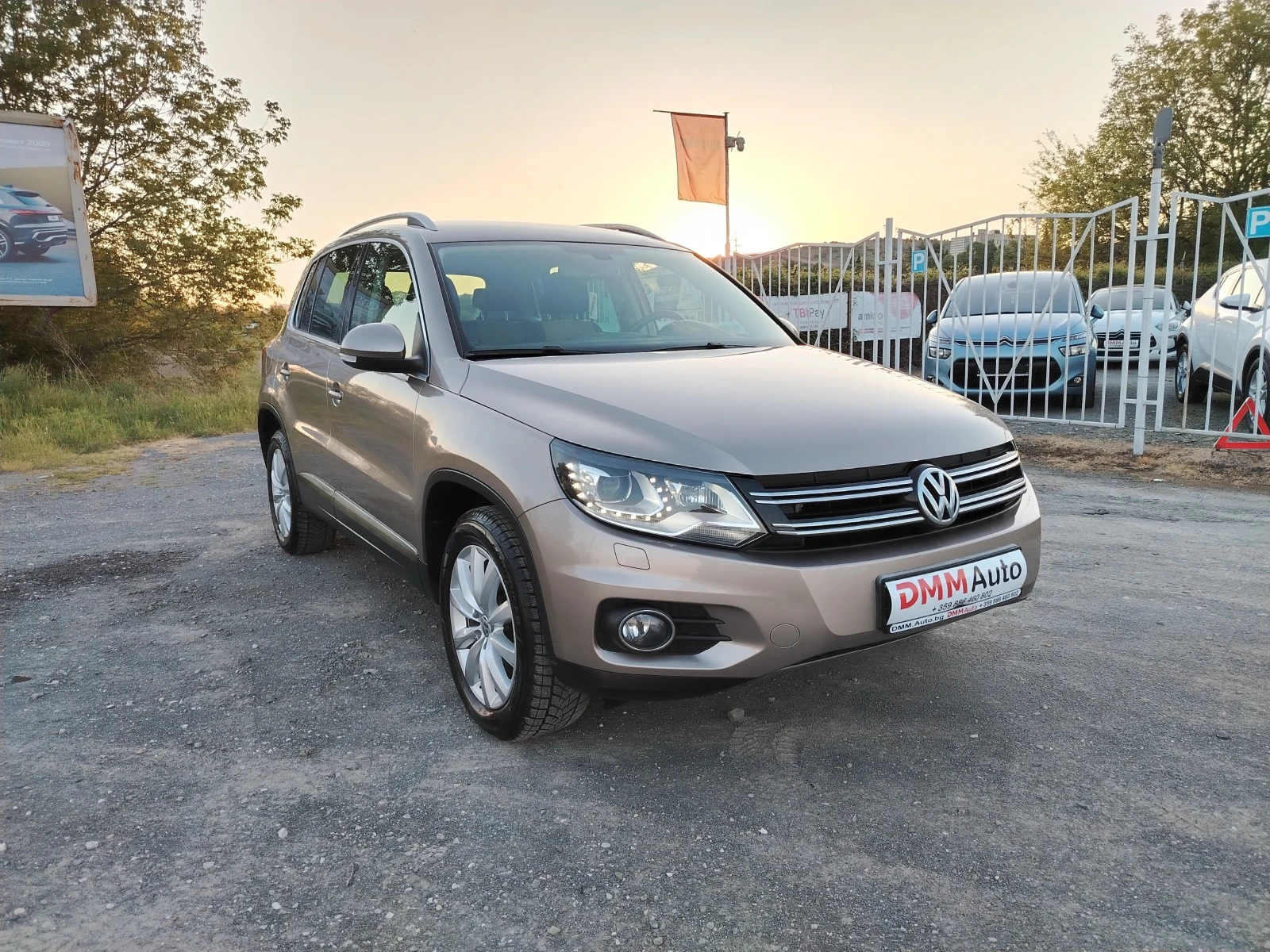 VW Tiguan 2.0-140 КС АВТОМАТИК, 4х4, КОЖА, FACELIFT, снимка 3 - Автомобили и джипове - 54432260