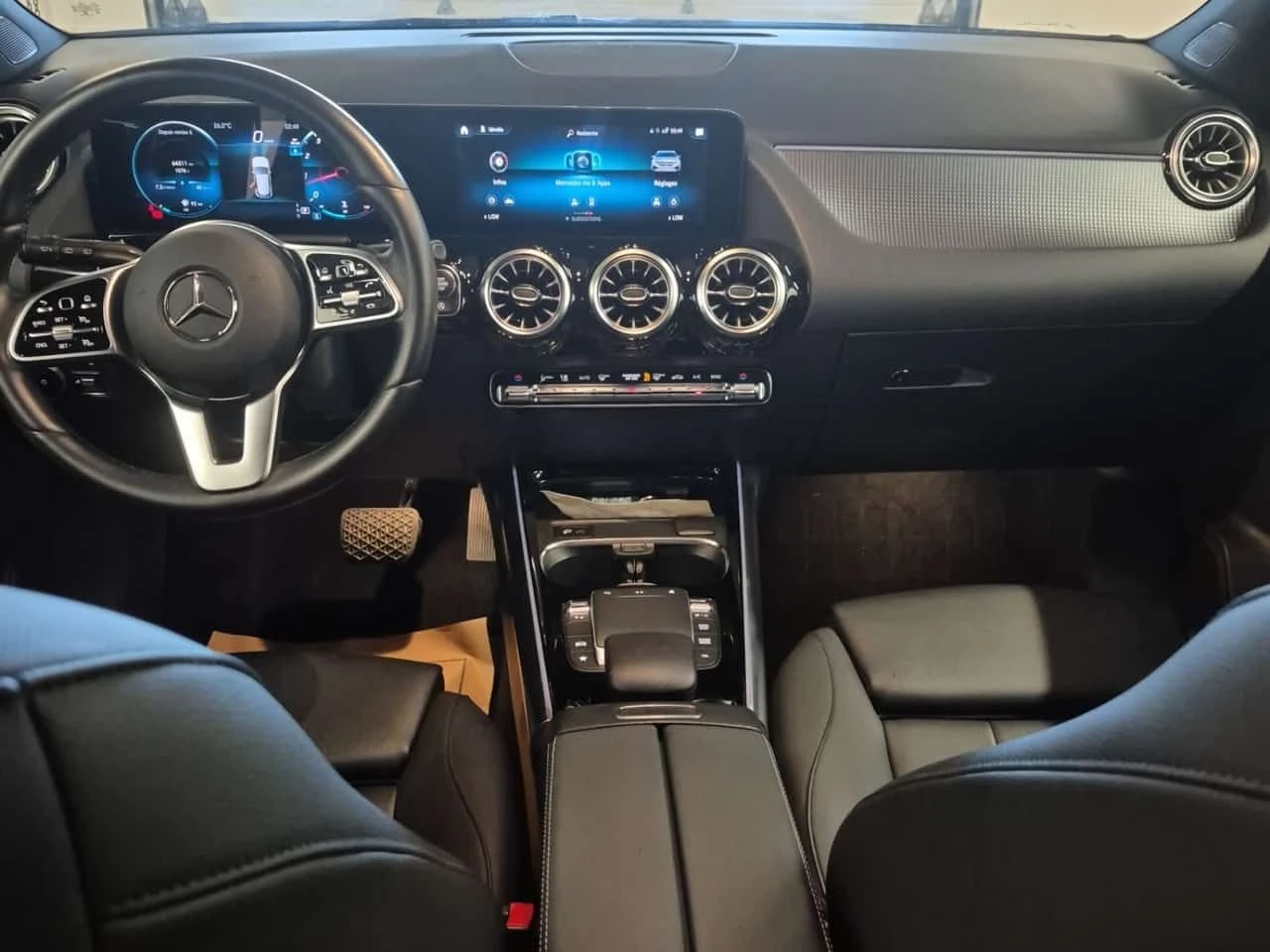 Mercedes-Benz GLA 250 * CARFAX * АВТОКРЕДИТ БЕЗ ПЪРВОНАЧАЛНА ВНОСКА * , снимка 10 - Автомобили и джипове - 54831662