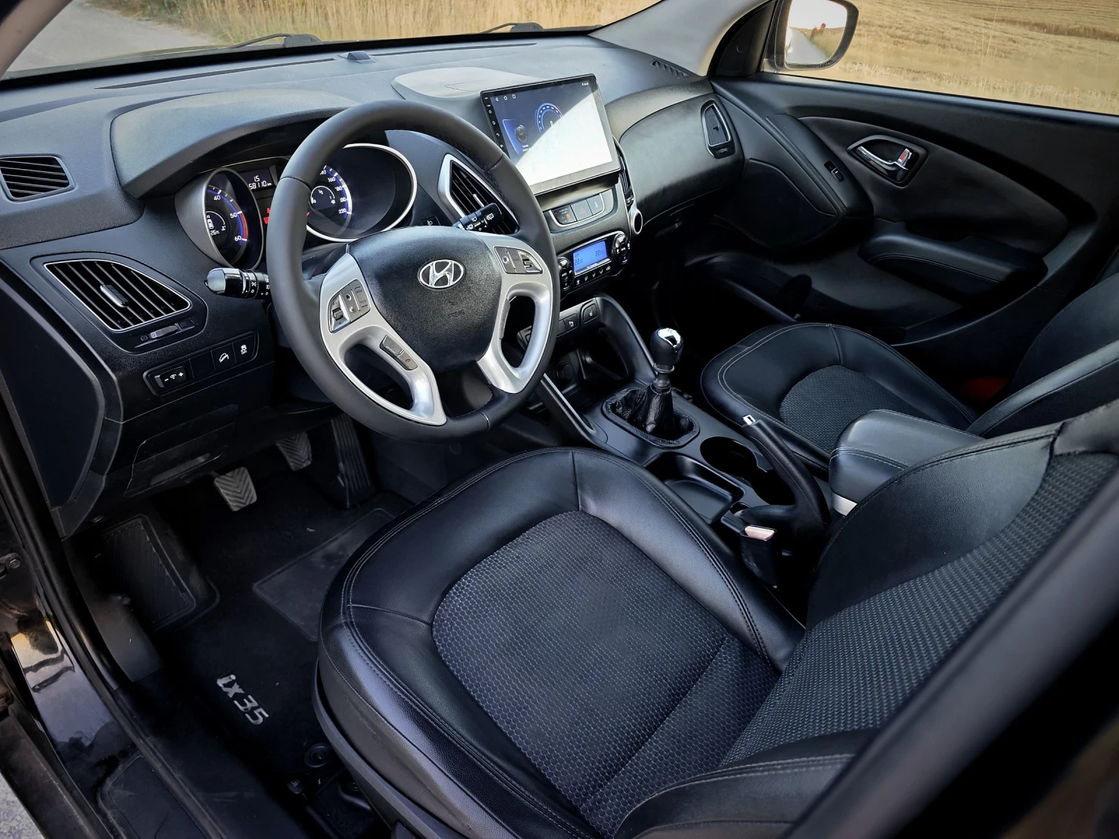 Hyundai IX35 * EXPLORER* NAVI* FULL* , снимка 10 - Автомобили и джипове - 55206304