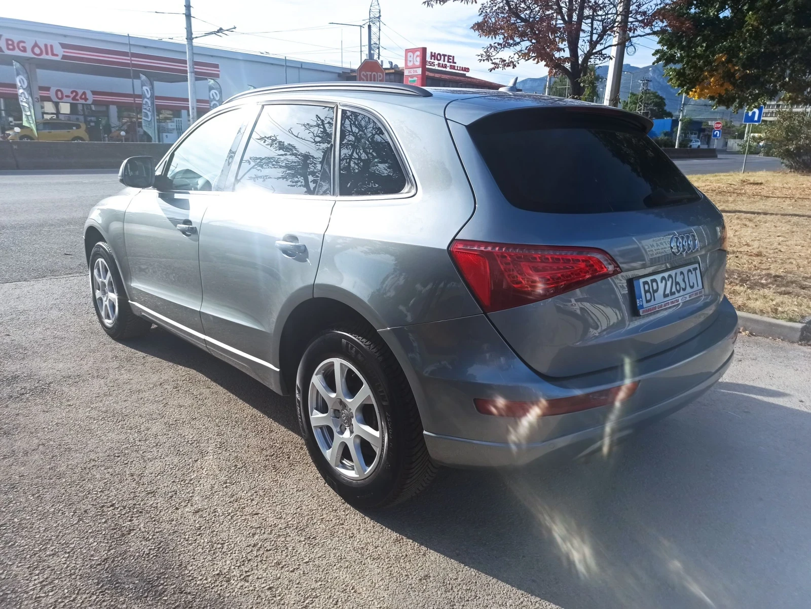 Audi Q5 2.0, снимка 5 - Автомобили и джипове - 55715272