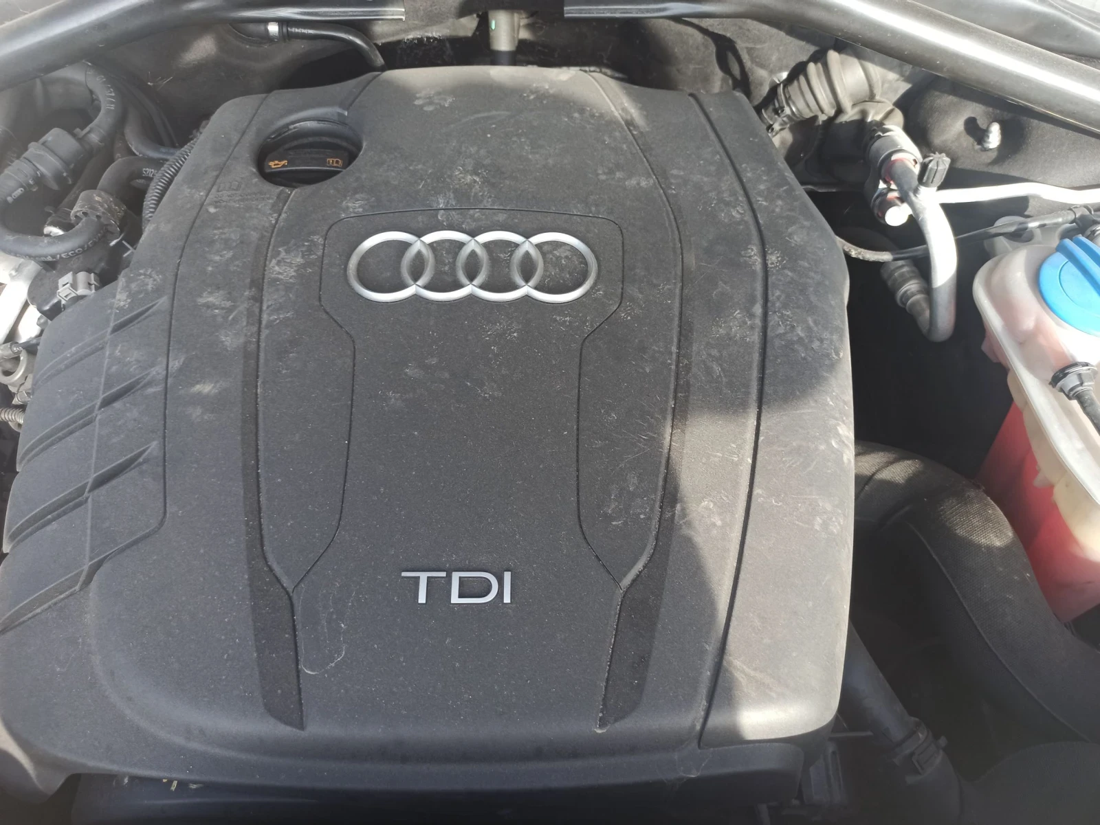 Audi Q5 2.0, снимка 15 - Автомобили и джипове - 55715272