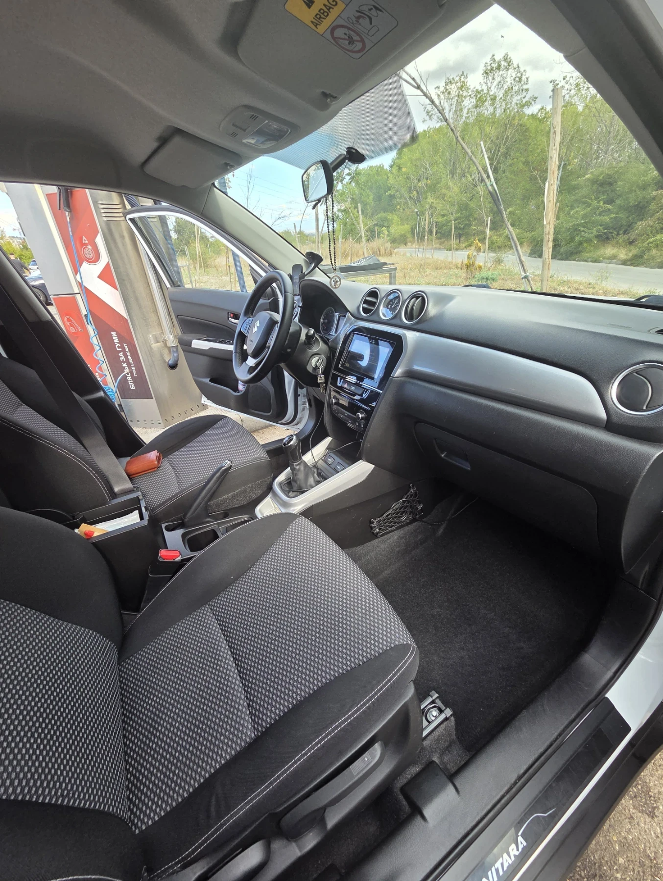 Suzuki Vitara 1.6 COMFORT+ 4x2, снимка 3 - Автомобили и джипове - 56355753