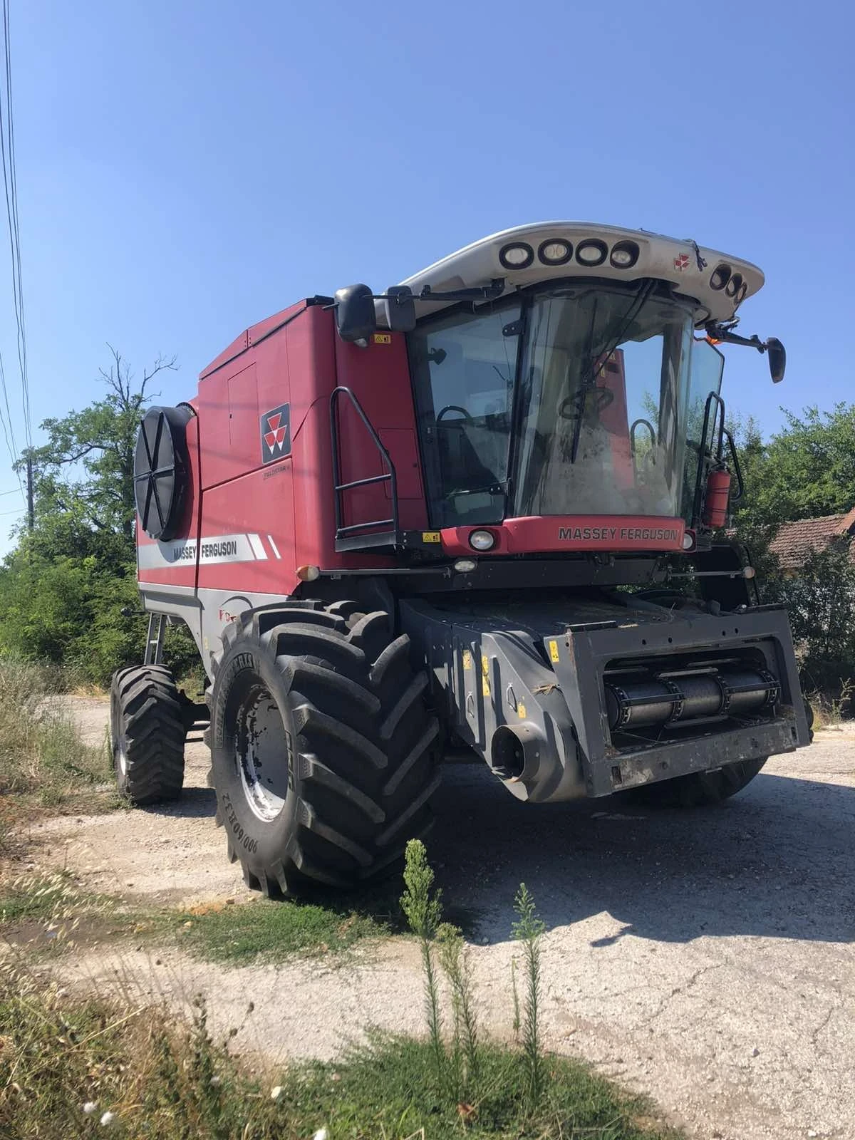 Комбайн Massey Ferguson