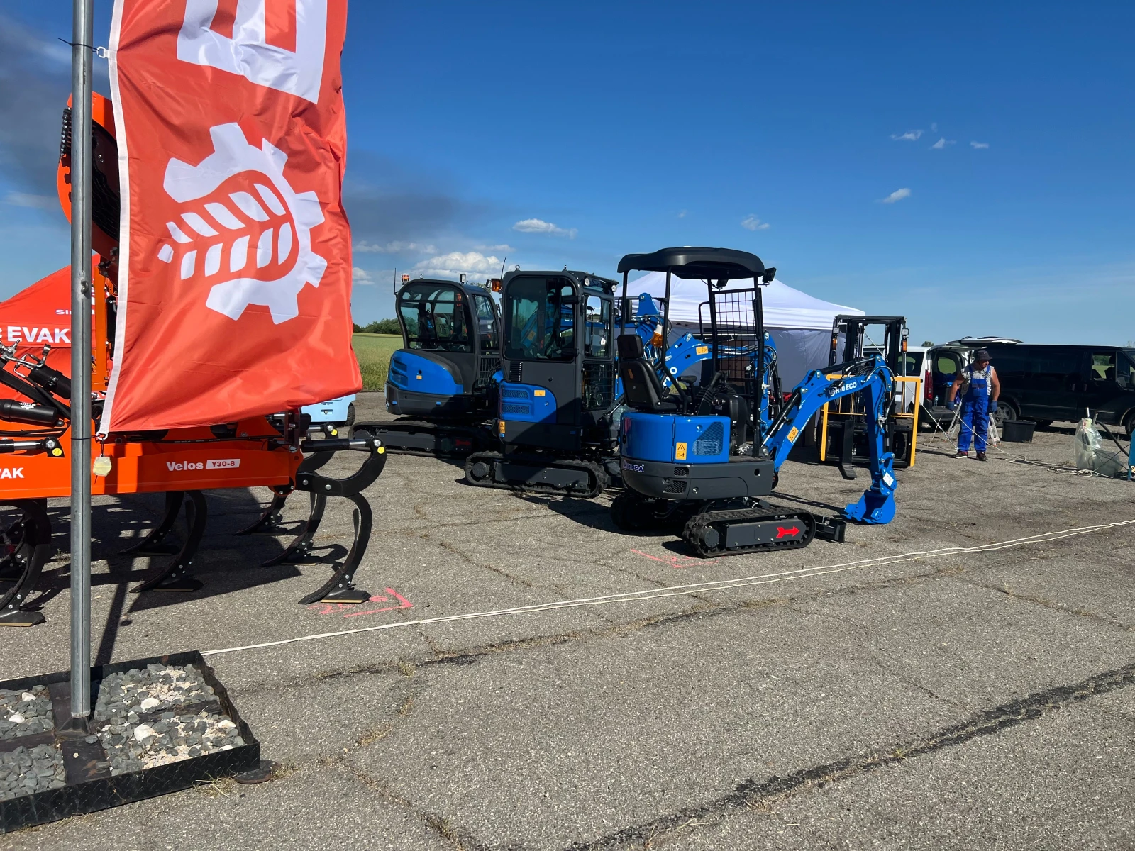 Багер Rippa R18 | Kubota двг. | Разш. на веригите, снимка 16 - Индустриална техника - 55197138