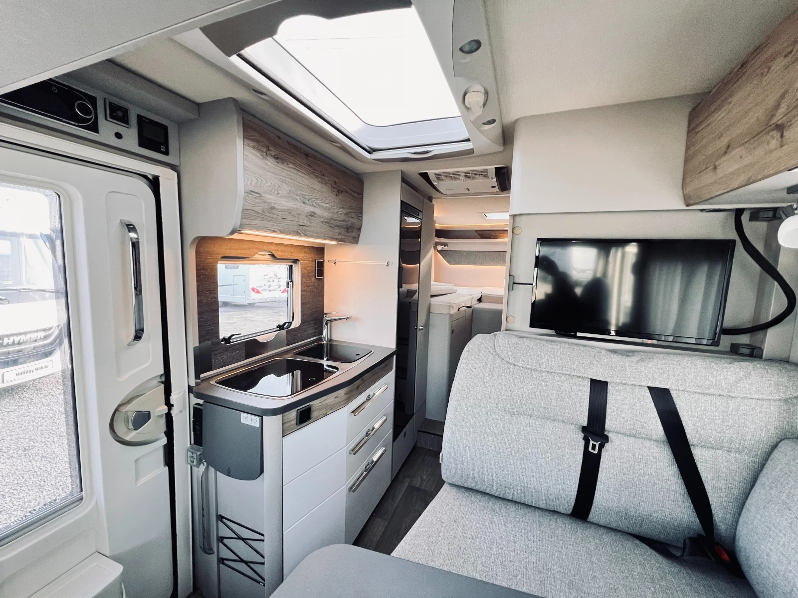 ������ HYMER / ERIBA Ex I 580 3500 ��. Luxury A-Class ����� ��� | Mobile.bg � ����������� 15