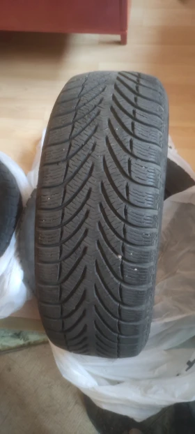      205/60R16