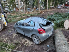 Toyota Yaris 1.3 vvt-i, снимка 3