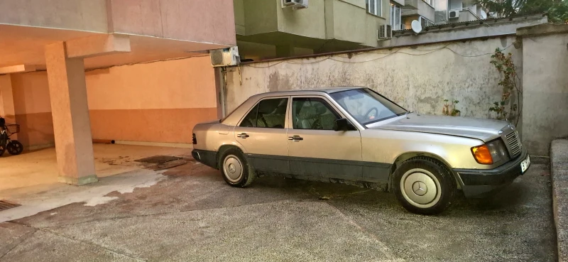 Mercedes-Benz 124 124, снимка 3 - Автомобили и джипове - 47043083