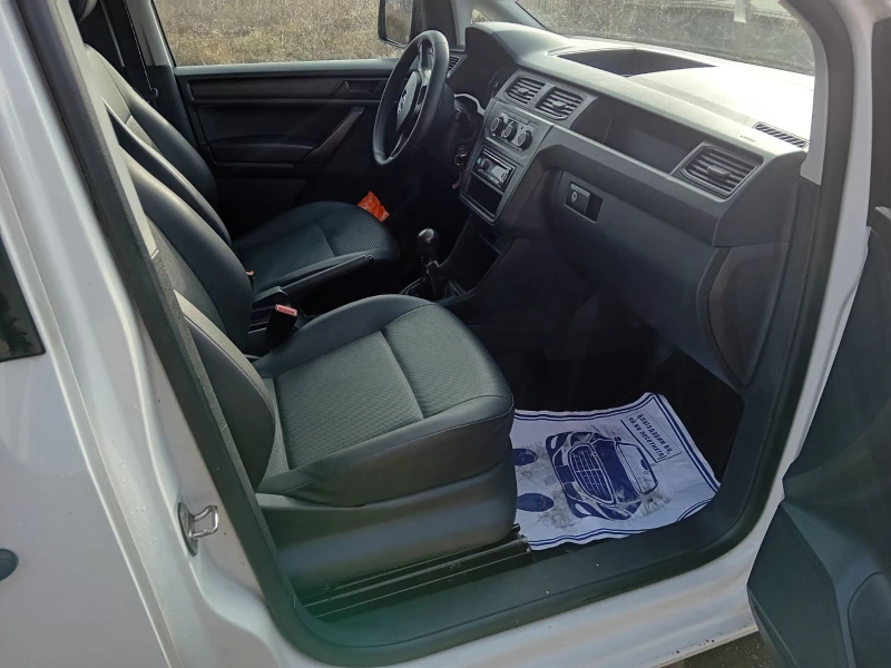 VW Caddy 1.6 TDI, снимка 9 - Автомобили и джипове - 48948750