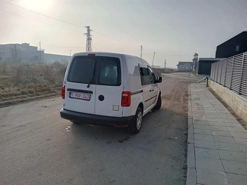 VW Caddy 1.6 TDI, снимка 4 - Автомобили и джипове - 48948750