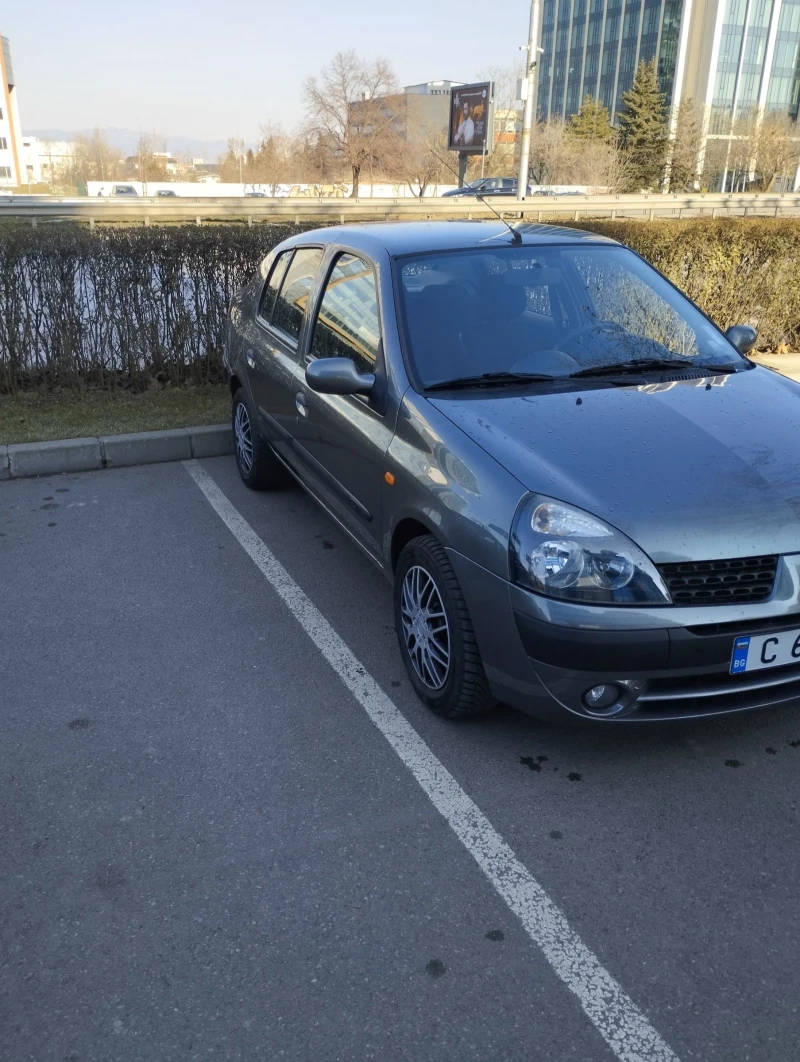 Renault Clio, снимка 3 - Автомобили и джипове - 49467034