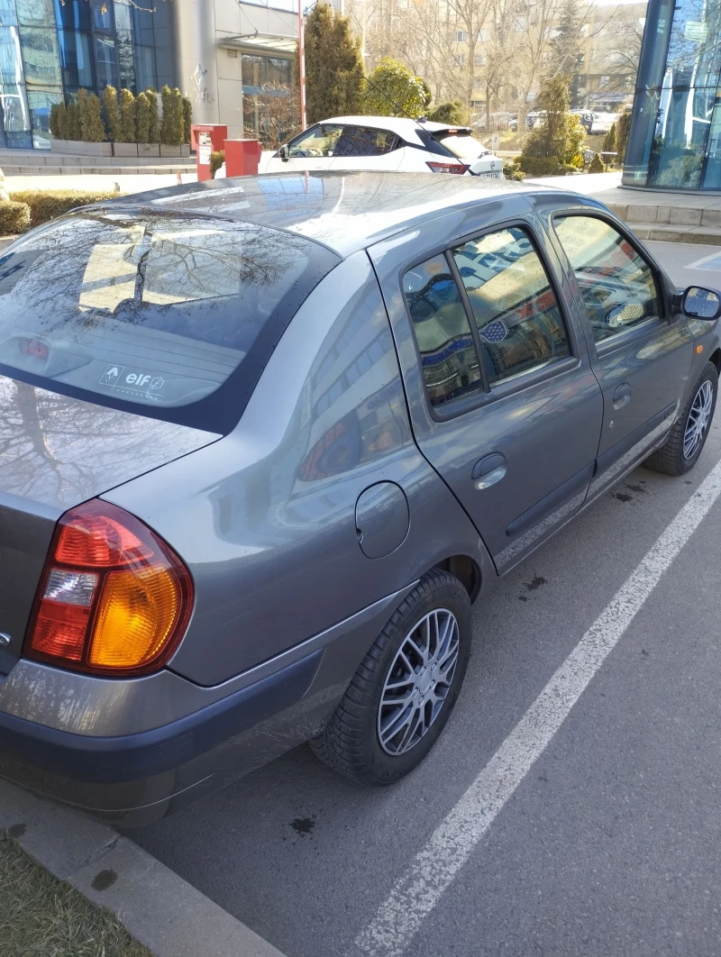 Renault Clio, снимка 8 - Автомобили и джипове - 49467034