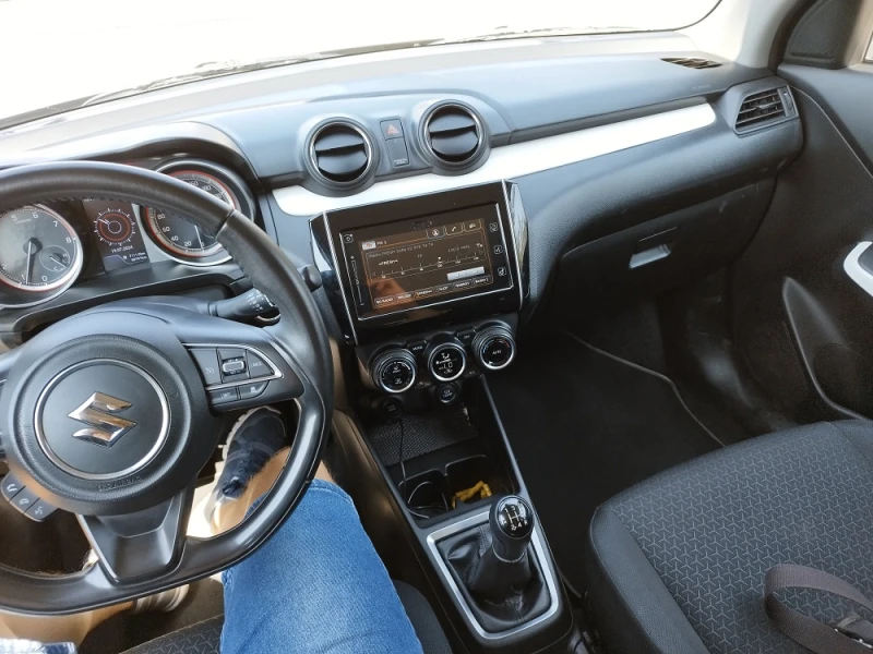 Suzuki Swift GLX, снимка 7 - Автомобили и джипове - 52373814