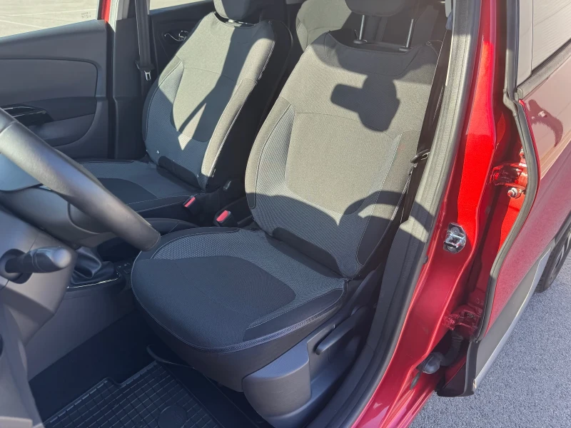 Renault Captur 0.9 TCE ENERGY INTENSE - KEYLESS/ NAVI/ EURO 6B, снимка 13 - Автомобили и джипове - 51536834