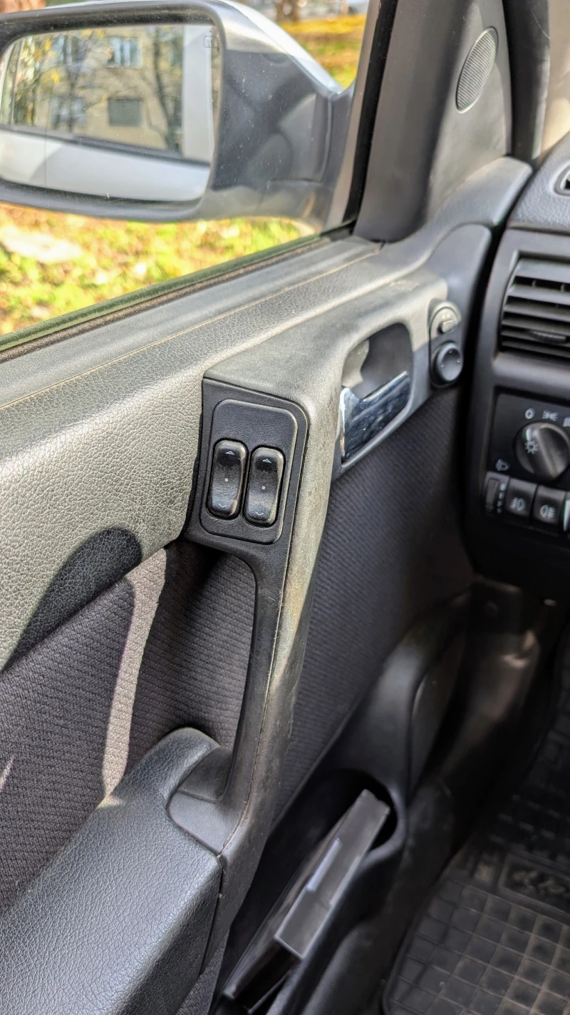 Opel Astra, снимка 12 - Автомобили и джипове - 52798640