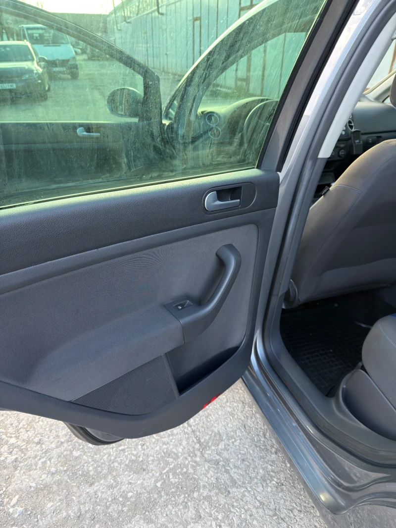 VW Golf Plus 1.9TDI, снимка 8 - Автомобили и джипове - 53010685