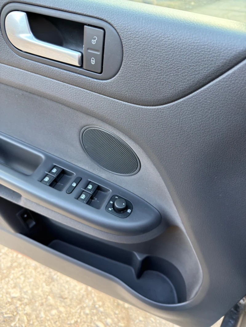 VW Golf Plus 1.9TDI, снимка 9 - Автомобили и джипове - 53010685