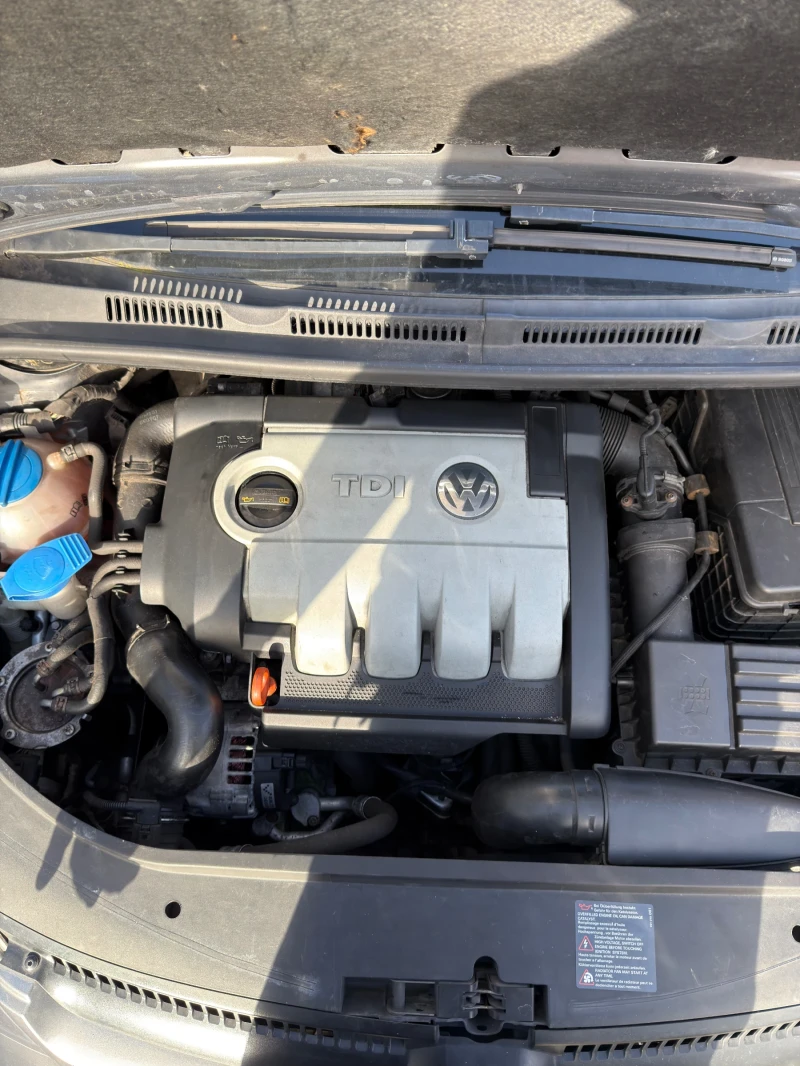 VW Golf Plus 1.9TDI, снимка 13 - Автомобили и джипове - 53010685