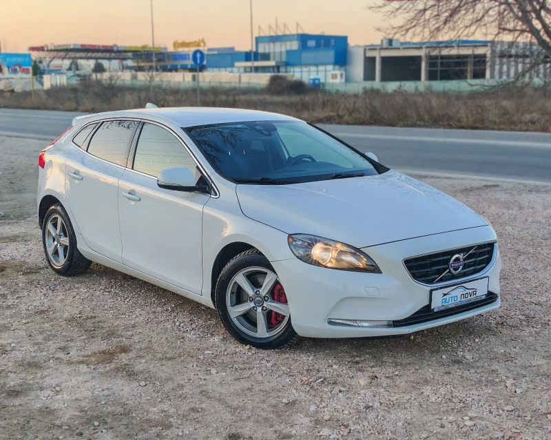 Volvo V40 2.0 ДИЗЕЛ 150 К.С.АВТОМАТ! УНИКАЛНО СЪСТОЯНИЕ!!!, снимка 16 - Автомобили и джипове - 53168740