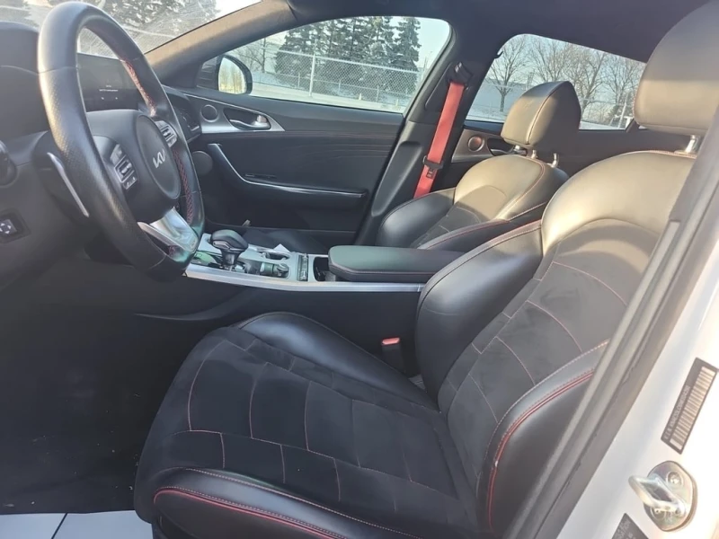 Kia Stinger * GT2 * CARFAX * ЦЕНА ДО БГ, снимка 5 - Автомобили и джипове - 53344666