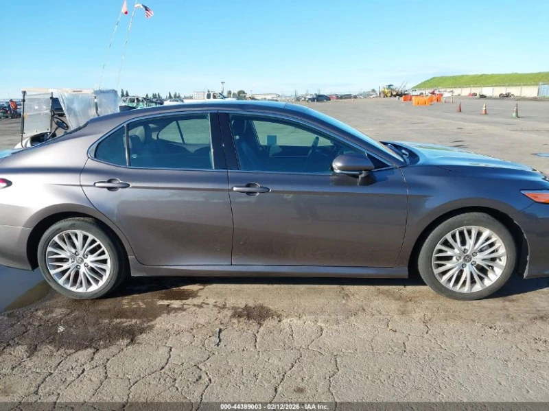 Toyota Camry 3.5l Xle V6, снимка 13 - Автомобили и джипове - 53597769