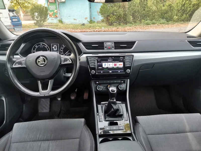 Skoda Superb 1.6TDI Здрава* Поддържана* Отлично състояние | Mobile.bg — изображение 11