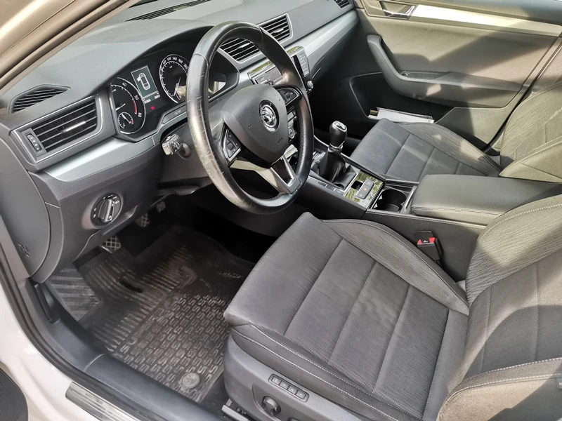 Skoda Superb 1.6TDI Здрава* Поддържана* Отлично състояние | Mobile.bg — изображение 9