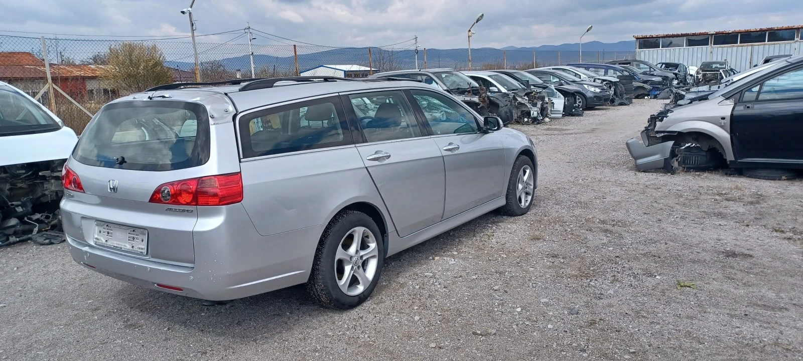 Honda Accord 2.2cdti-на части - изображение 4