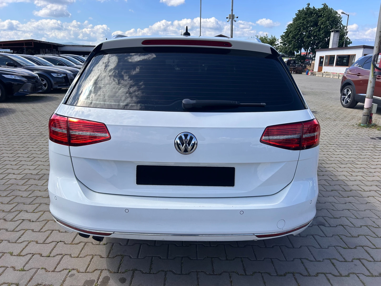 VW Passat 2.0TDI 4MOTION AVTOMAT/KOJA/NAVI EURO 6 - изображение 7