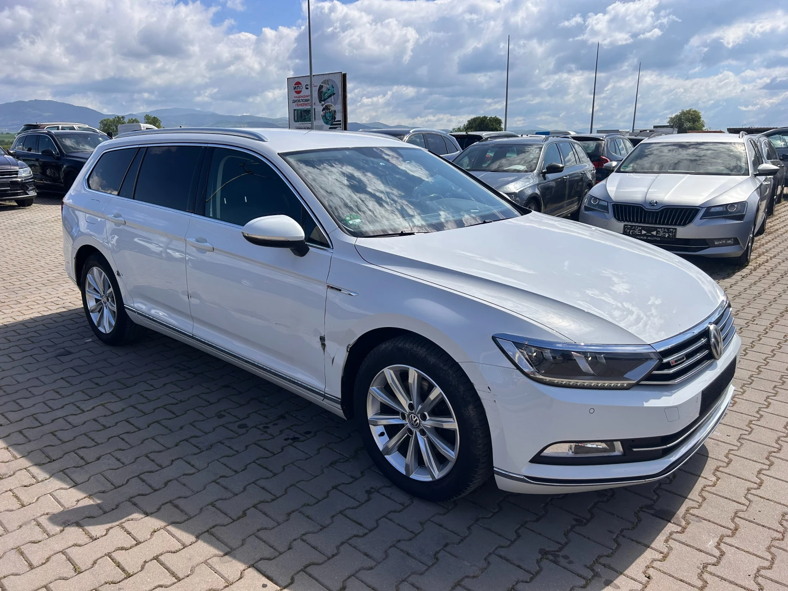 VW Passat 2.0TDI 4MOTION AVTOMAT/KOJA/NAVI EURO 6 - изображение 4