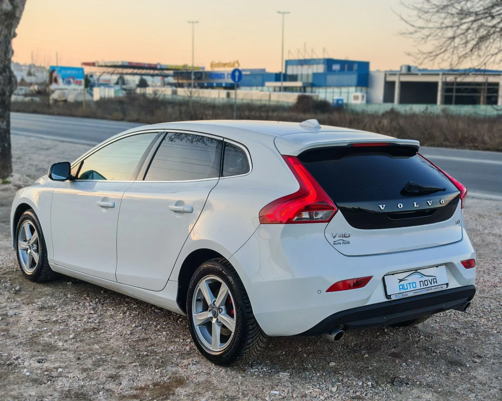 Volvo V40 2.0 ДИЗЕЛ 150 К.С.АВТОМАТ! УНИКАЛНО СЪСТОЯНИЕ!!! - изображение 7