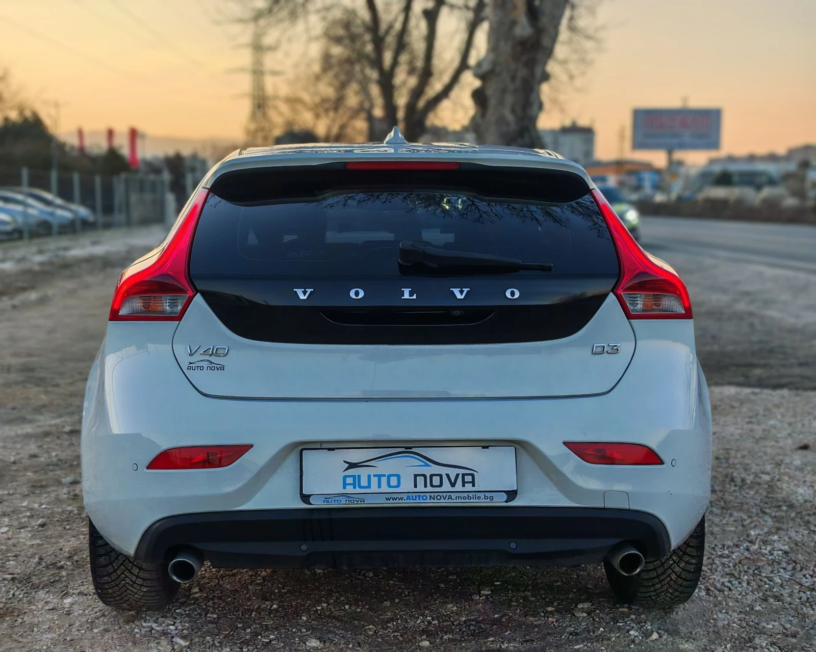 Volvo V40 2.0 ДИЗЕЛ 150 К.С.АВТОМАТ! УНИКАЛНО СЪСТОЯНИЕ!!! - изображение 6