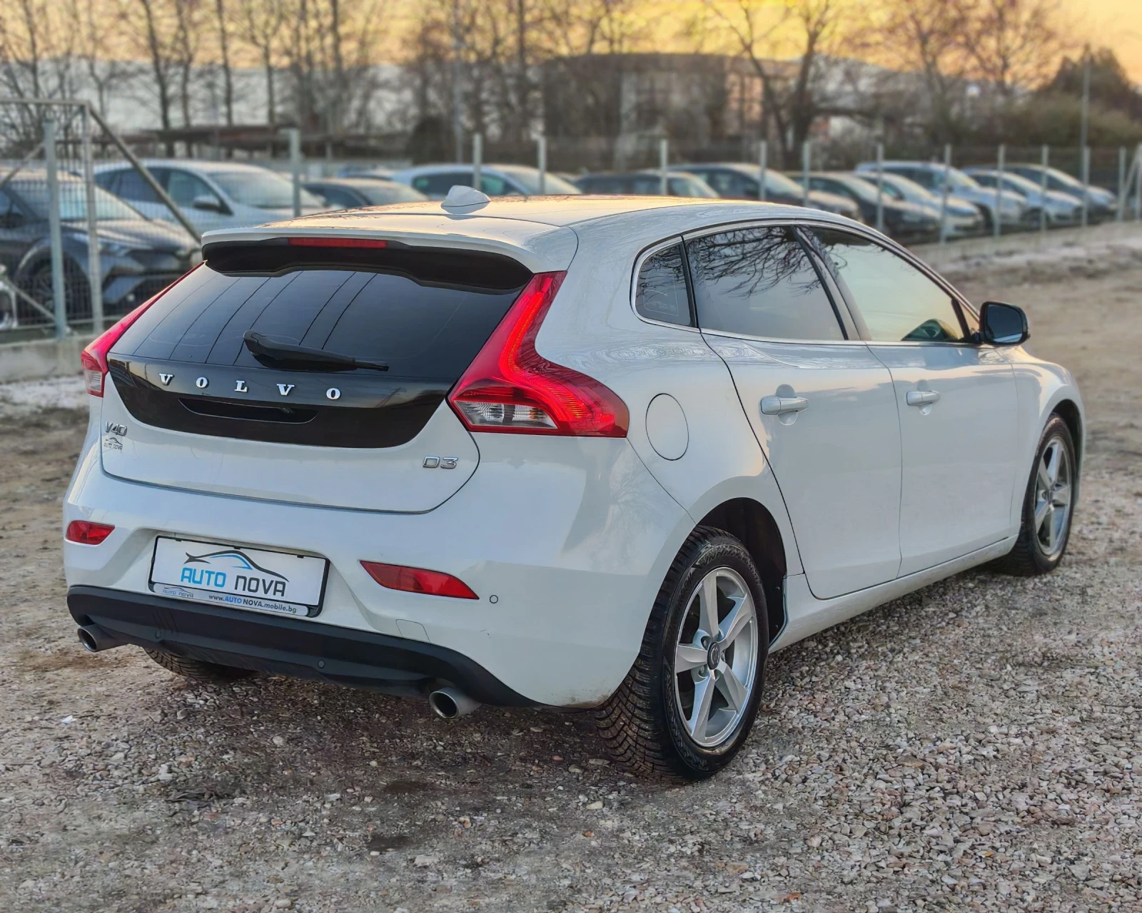 Volvo V40 2.0 ДИЗЕЛ 150 К.С.АВТОМАТ! УНИКАЛНО СЪСТОЯНИЕ!!! - изображение 5